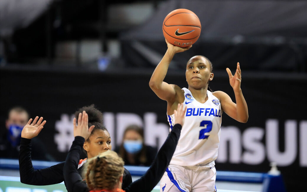 UB 82, Bowling Green 74